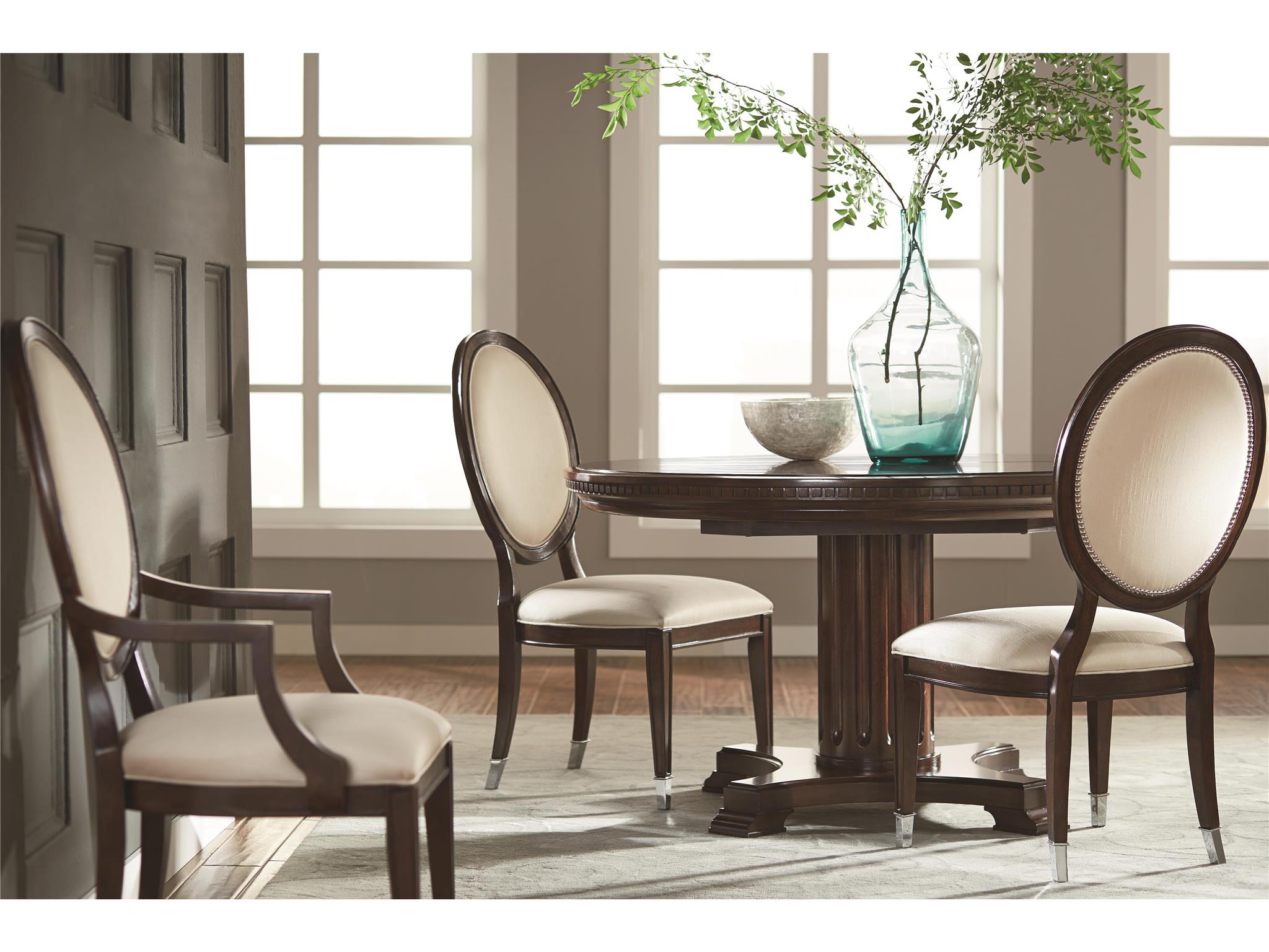 Universal Furniture To The Trade To The Trade Kendall Dining Table