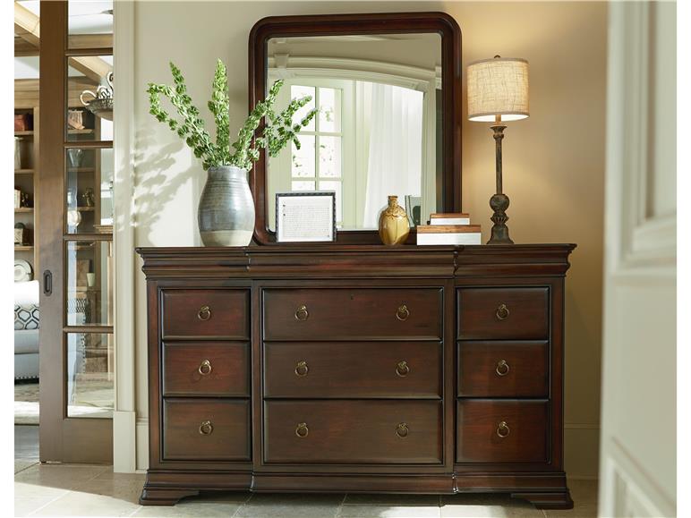 Universal Furniture Reprise Classical Cherry