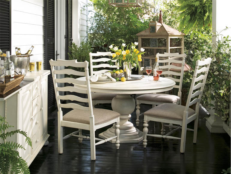 Universal Furniture Paula Deen Home Round Pedestal Table