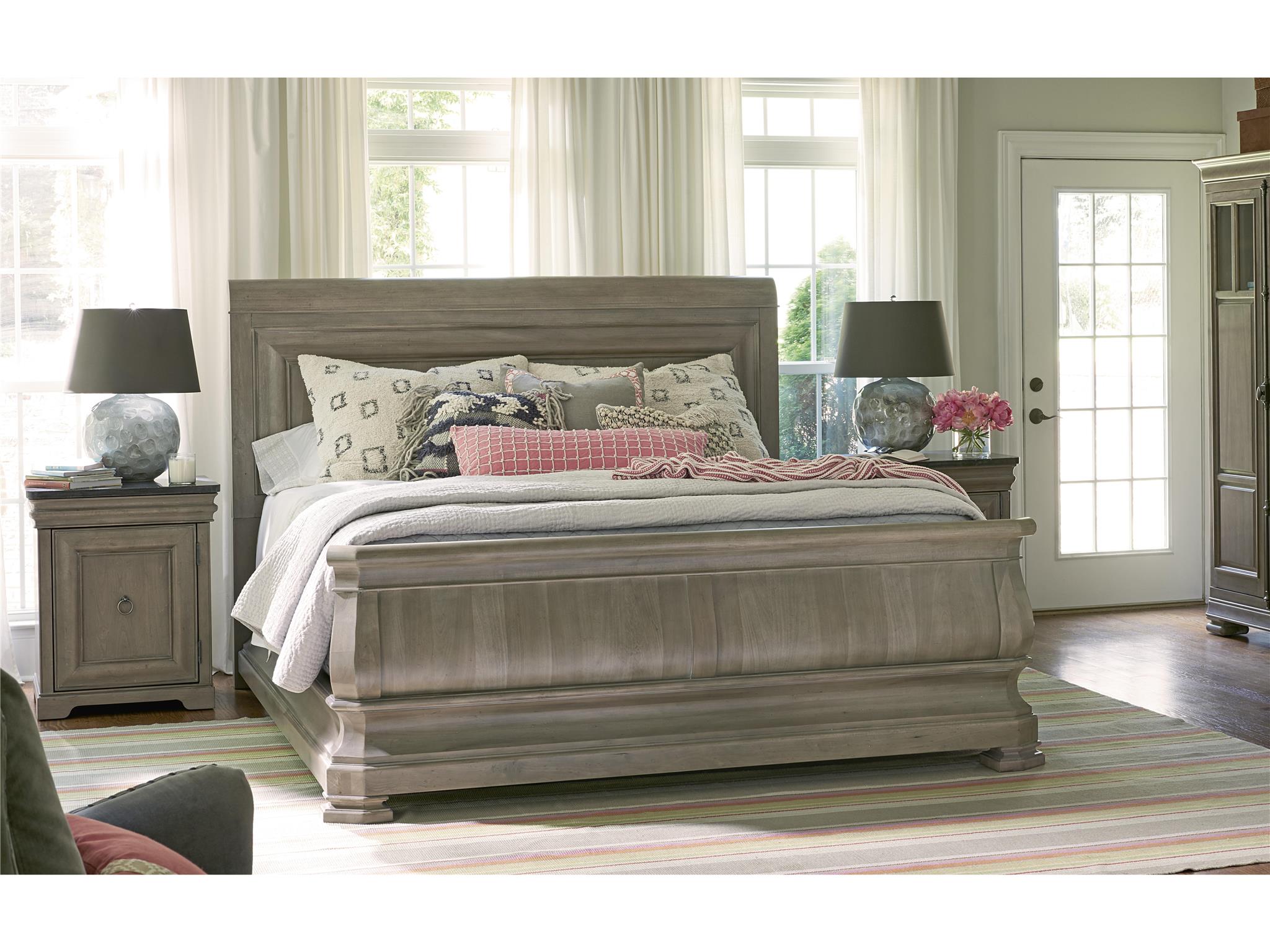 Queen Sleigh Bed