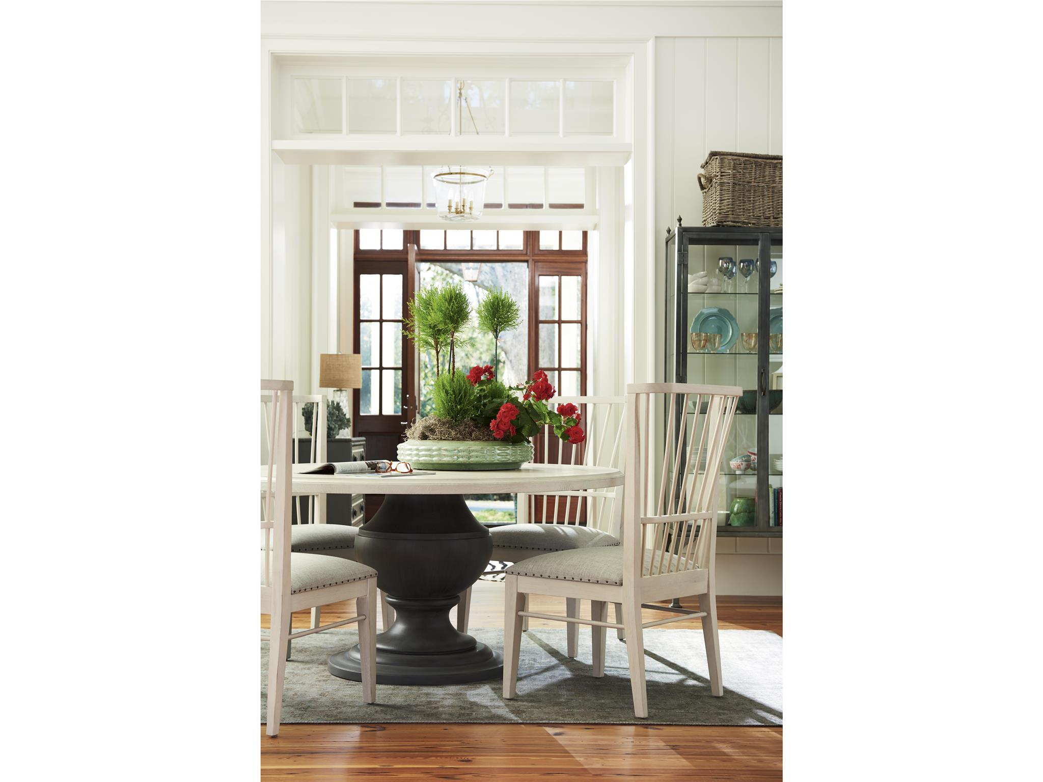 Universal Furniture CottagePaula Deen Home Round Dining Table