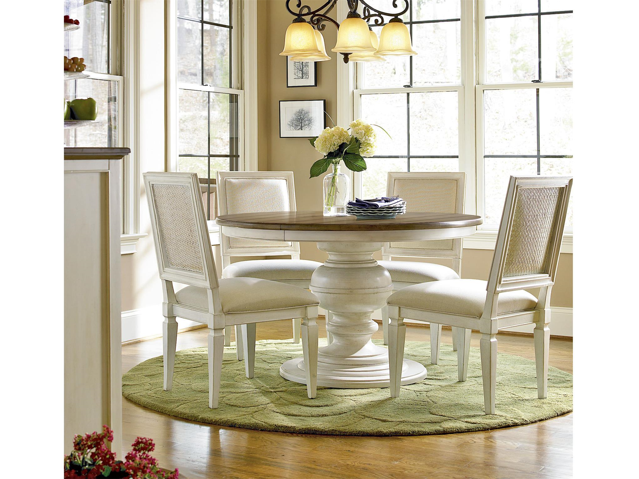 Round dining room clearance sets with leaf