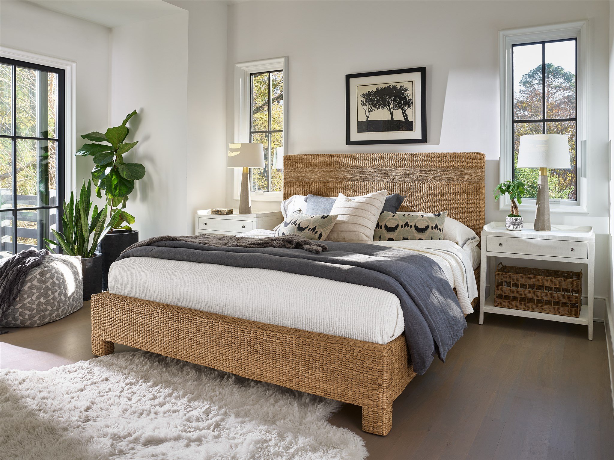 Seaton Queen Bed