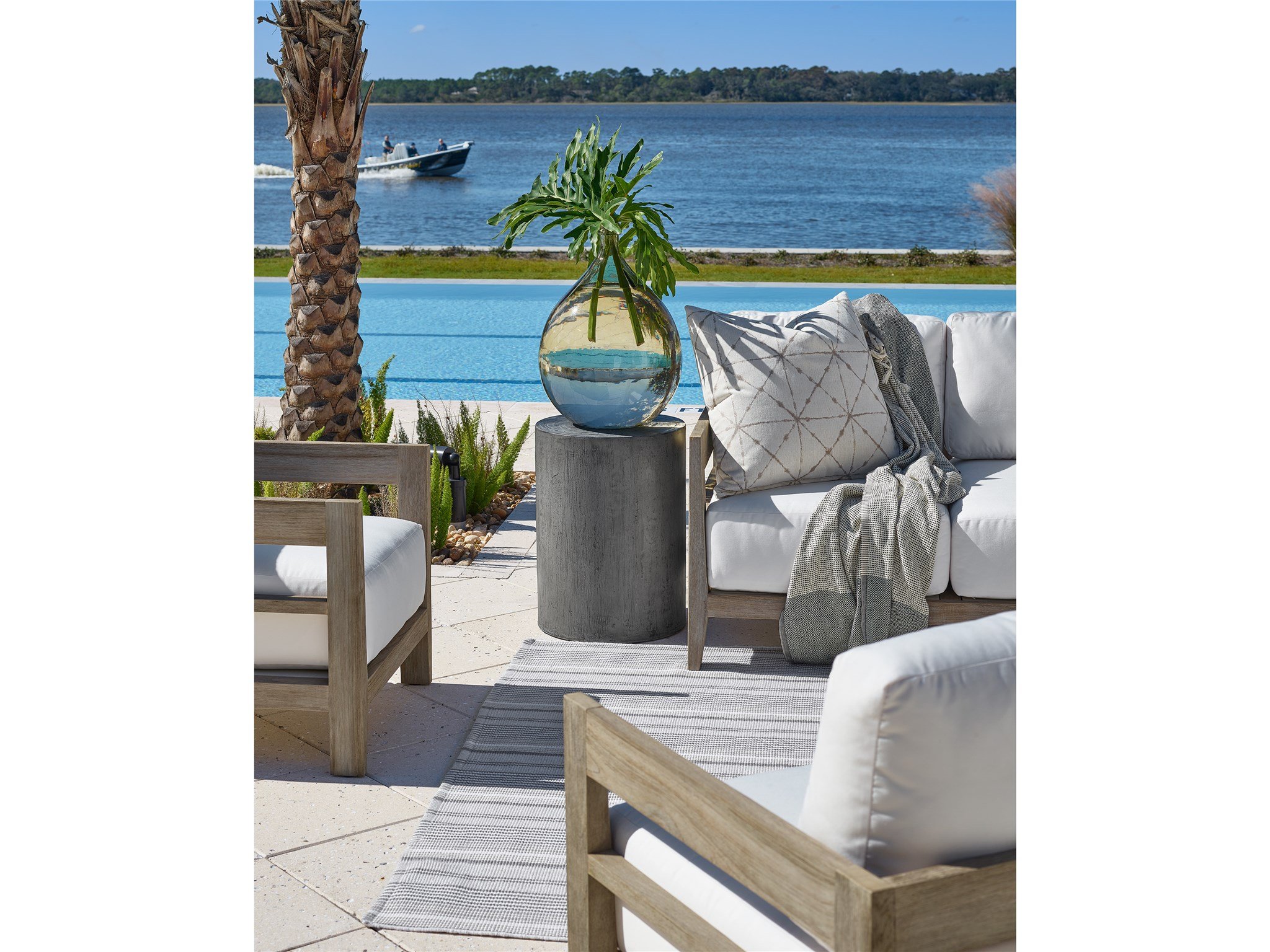 Coastal Living Outdoor Oahu Side Table | Universal Furniture