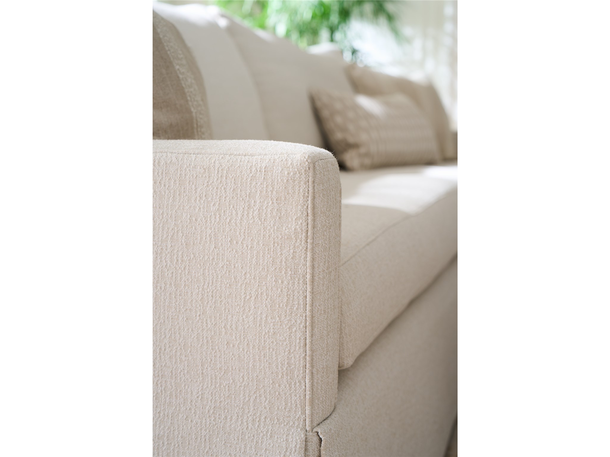 Hudson Skirted Sofa 80