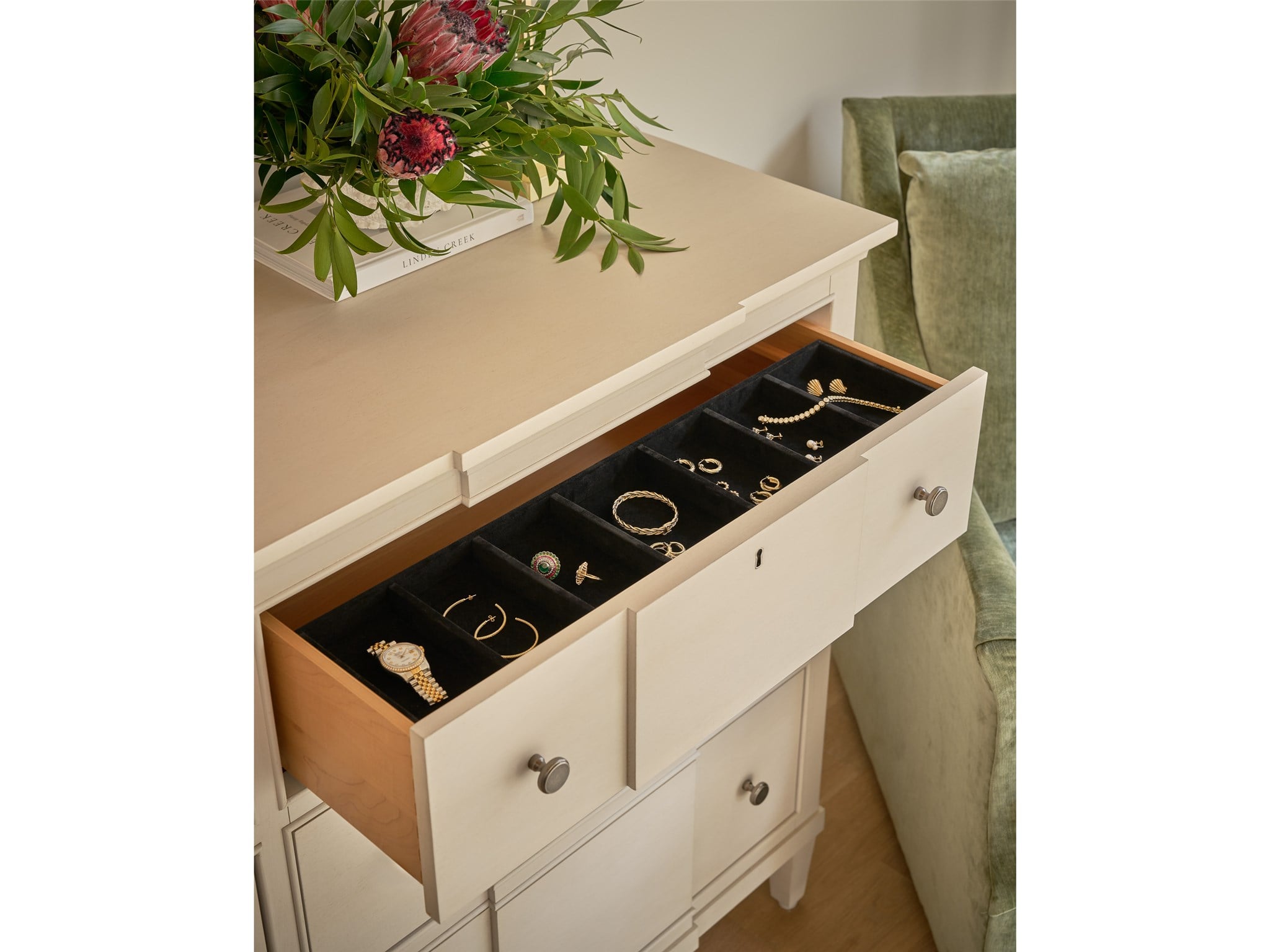 Willow Dresser Slide 3