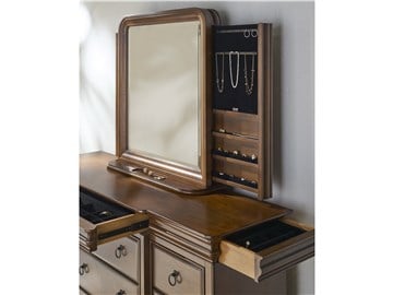 Thumbnail Drawer Dresser  5