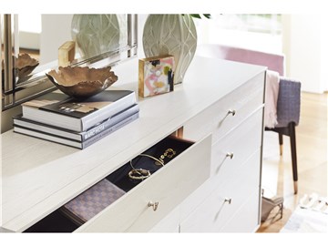Thumbnail Paradox Dresser
