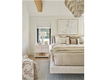 Thumbnail Sainte-Ann Upholstered Bed King
