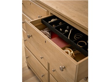 Thumbnail Brindle Chest 3