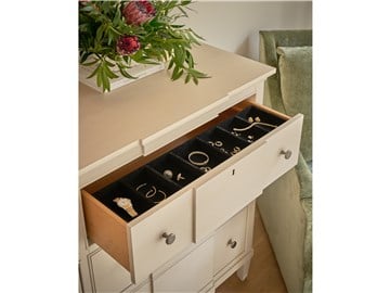 Thumbnail Willow Dresser 3