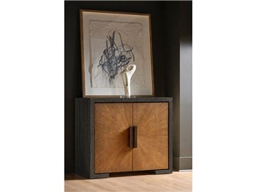 Thumbnail Veil Hall Chest 1